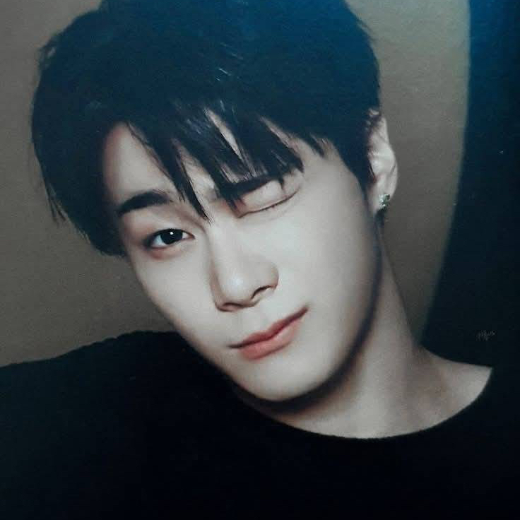 A moment captured by Moonbin (ASTRO)'s fan