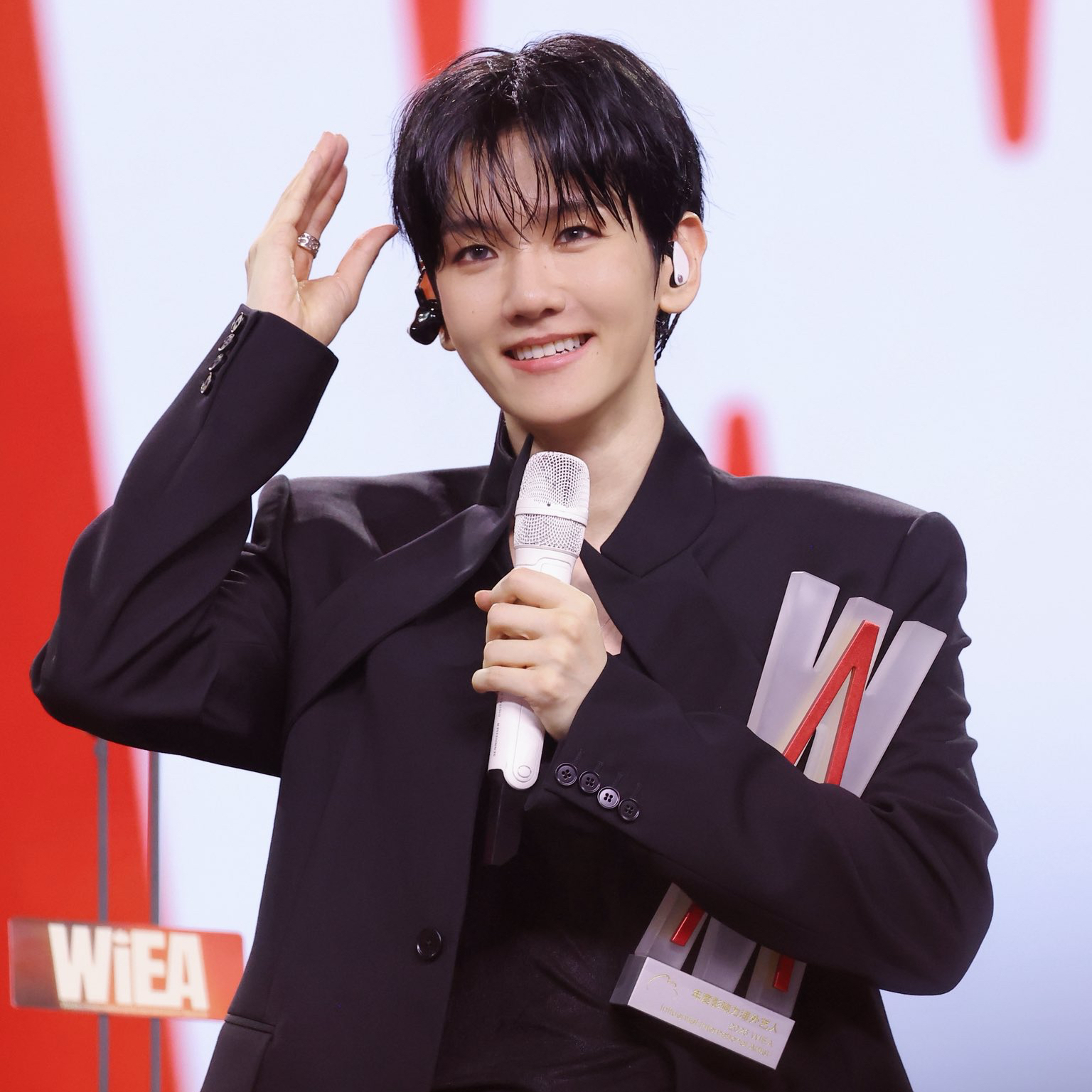 백현 (EXO) 최근 활동샷