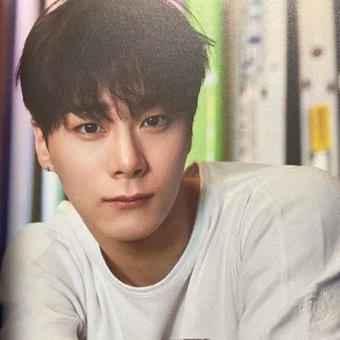 A moment captured by Moonbin (ASTRO)'s fan