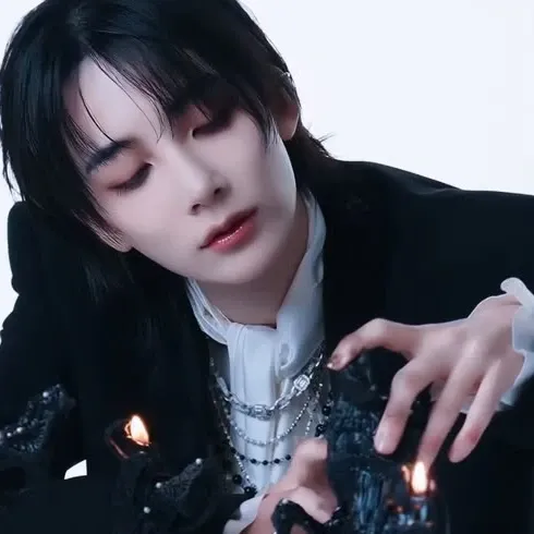 Behind-the-scenes cut of Jeonghan (SEVENTEEN)