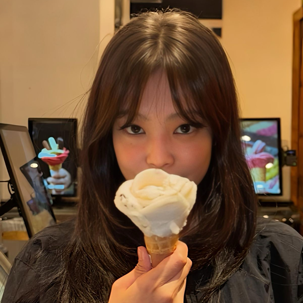 Jennie (BLACKPINK)粉絲拍下的瞬間