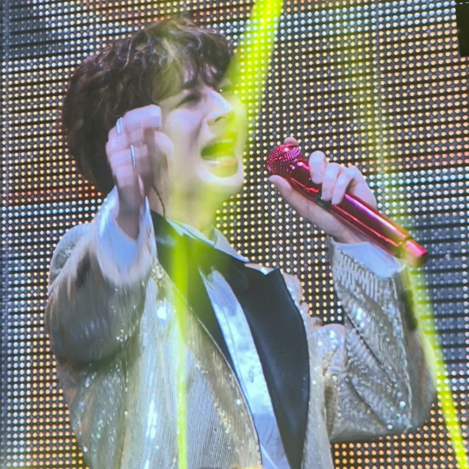 A moment captured by SONG (iKON)'s fan