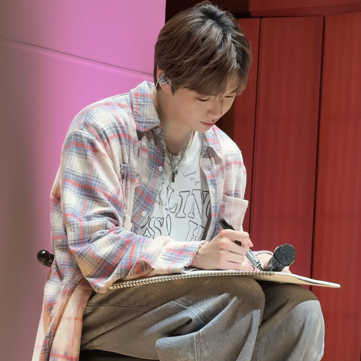 Latest photo of Kang Daniel