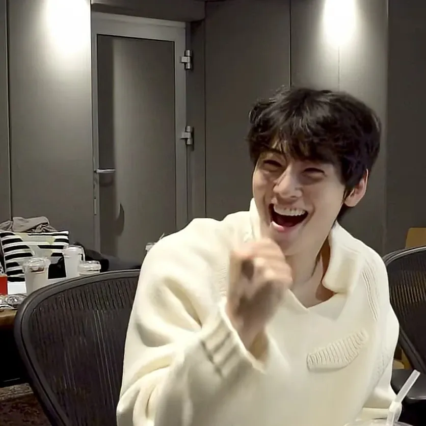 Latest photo of Eunwoo (ASTRO)