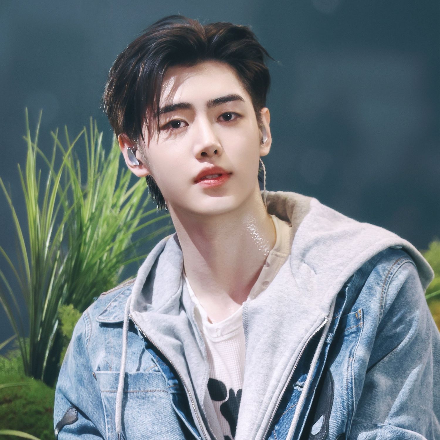 Foto terbaru Sunghoon (ENHYPEN)