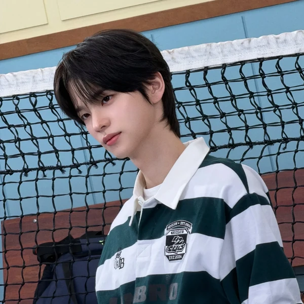 Shining profile picture of Shinyu (TWS) on today's Choeaedol