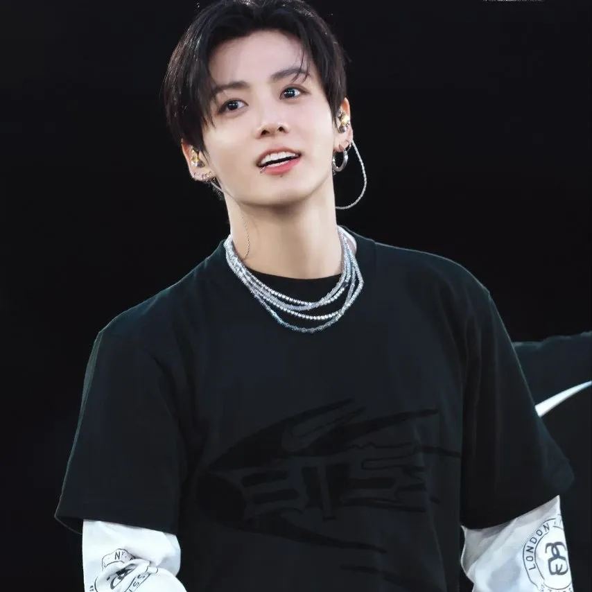Momen yang diabadikan oleh penggemar Jungkook (BTS)
