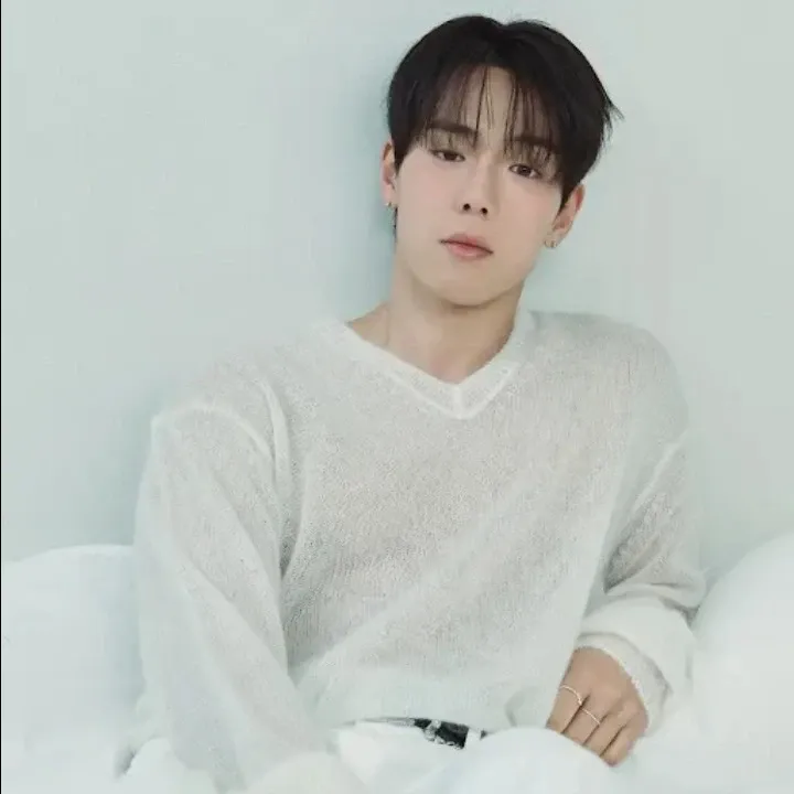 Foto terbaru Shownu (MONSTA X)