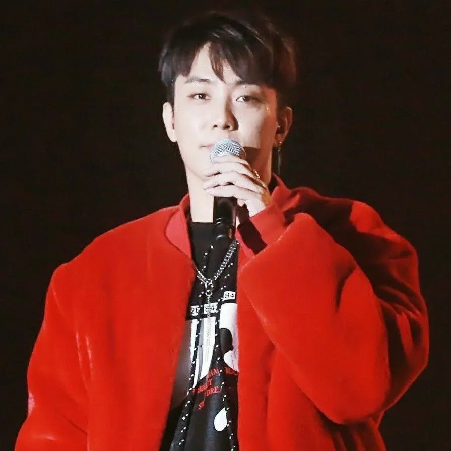 Latest photo of Eun Jiwon (SECHSKIES)