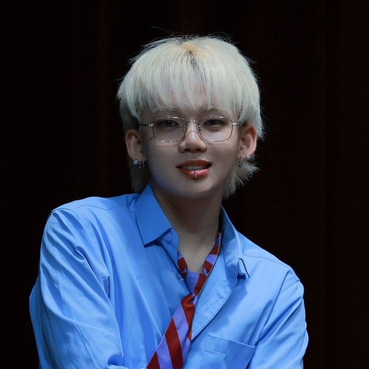 崔玹碩 (TREASURE)的最新照片