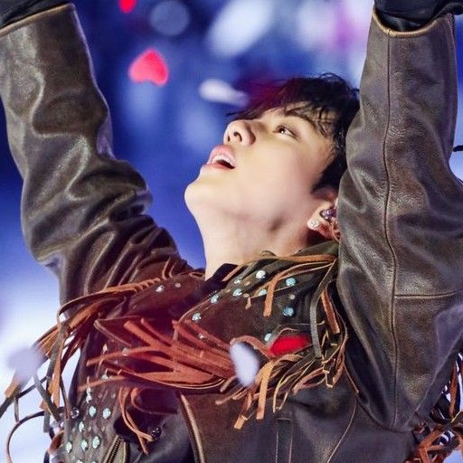 진 (방탄소년단)의 최신 사진