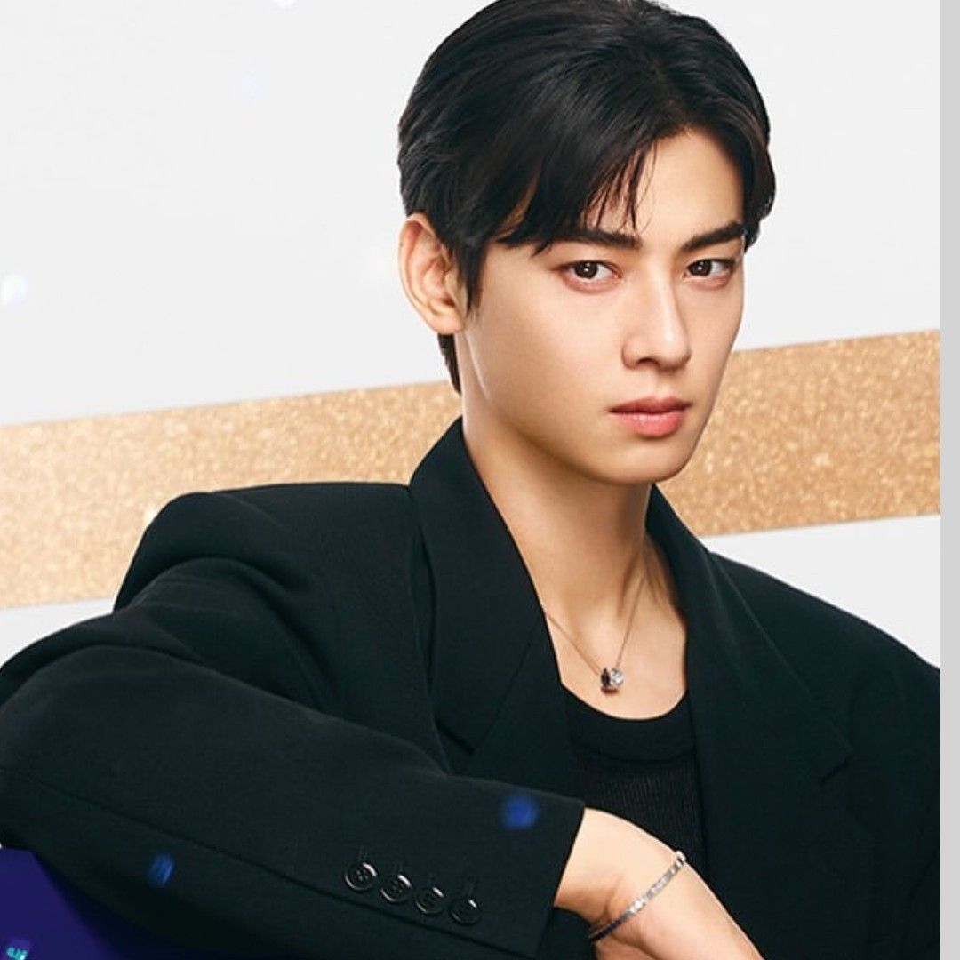 Recent activity shot of Eunwoo (ASTRO)