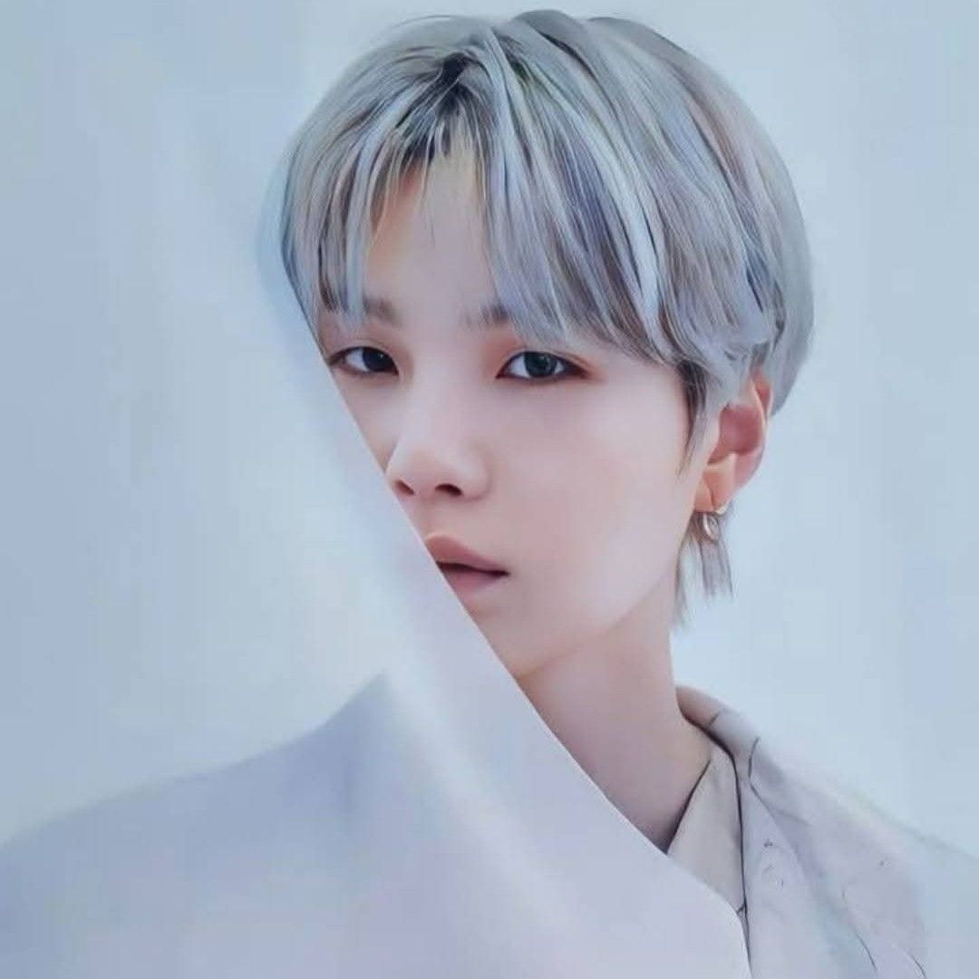 Latest photo of SUGA (BTS)