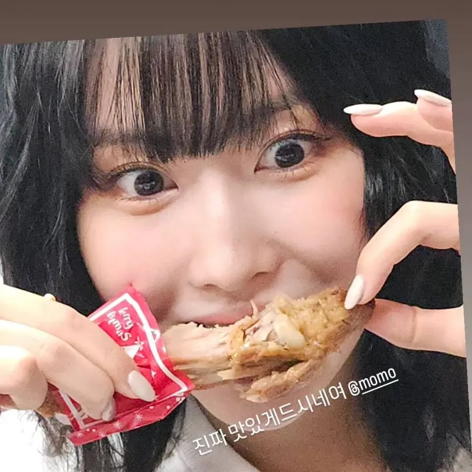 Momo (TWICE)的最新照片