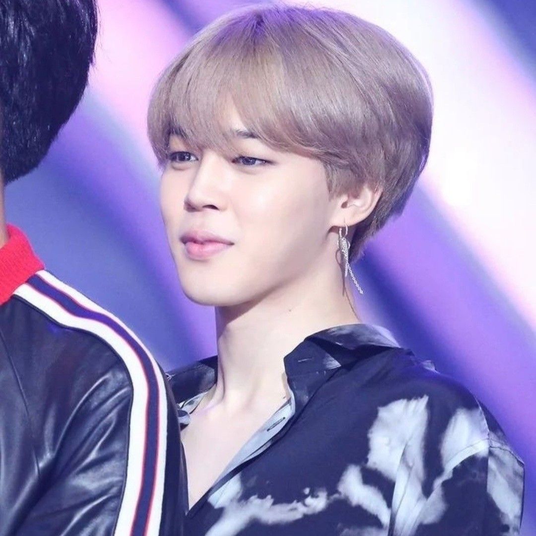 A moment captured by Jimin (BTS)'s fan