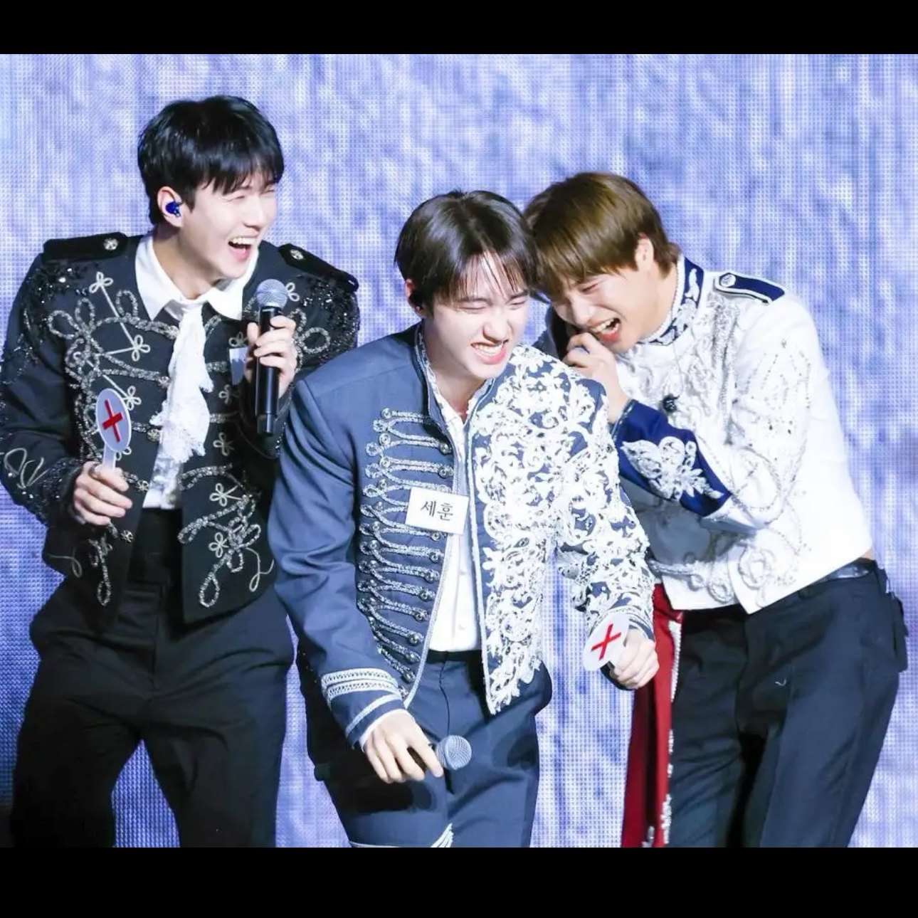 Foto aktivitas terbaru EXO