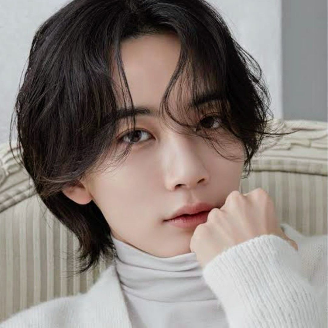 Latest photo of Jeonghan (SEVENTEEN)