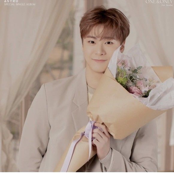 A moment captured by Moonbin (ASTRO)'s fan