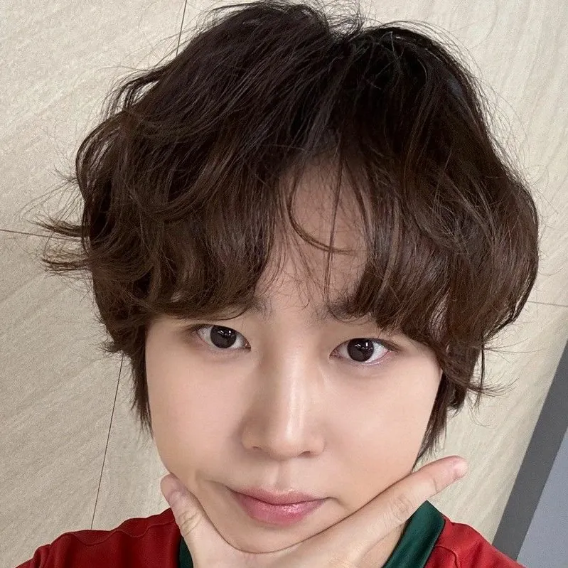 Behind-the-scenes cut of Ha Sungwoon