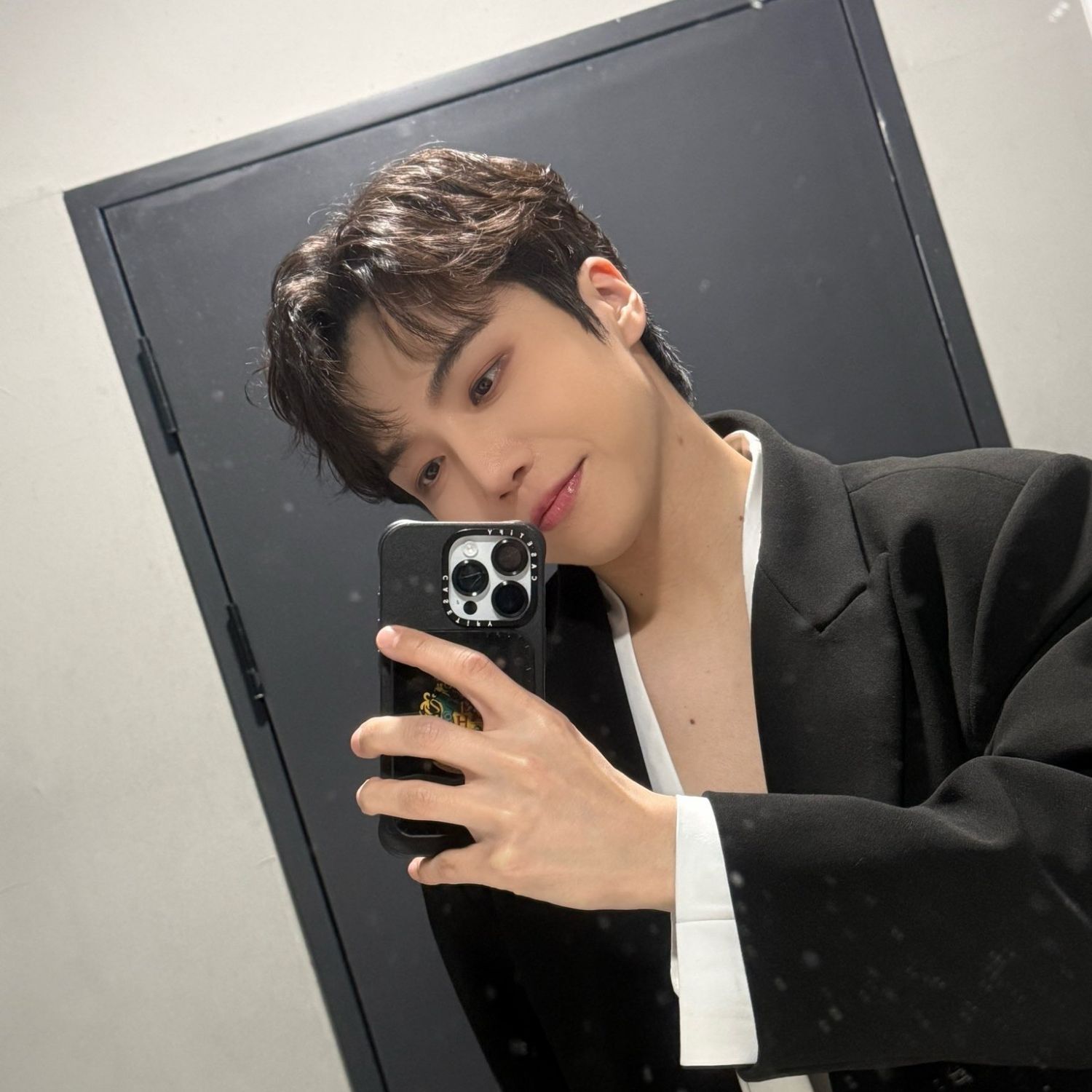 Recent activity shot of Jinho (PENTAGON)