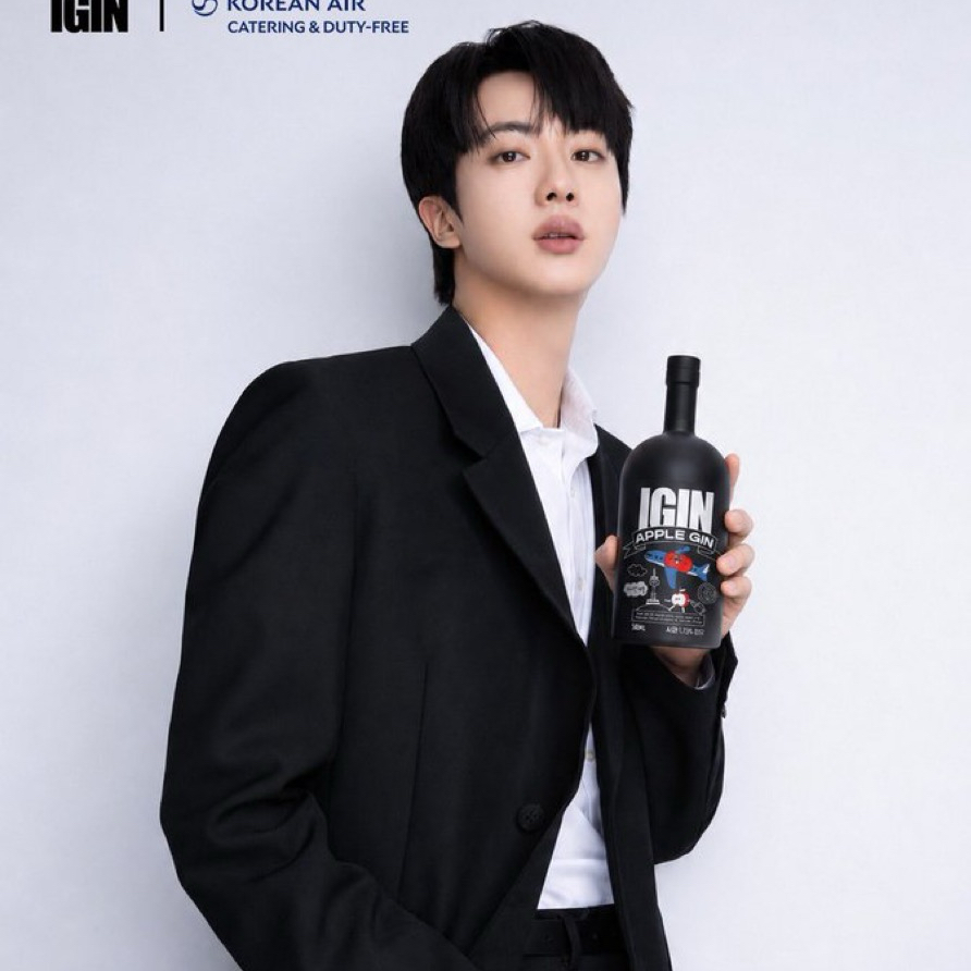 Foto aktivitas terbaru Jin (BTS)