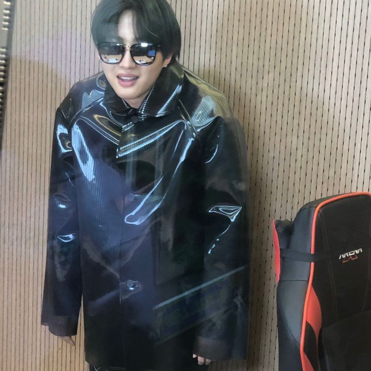 A moment captured by Hui (PENTAGON)'s fan