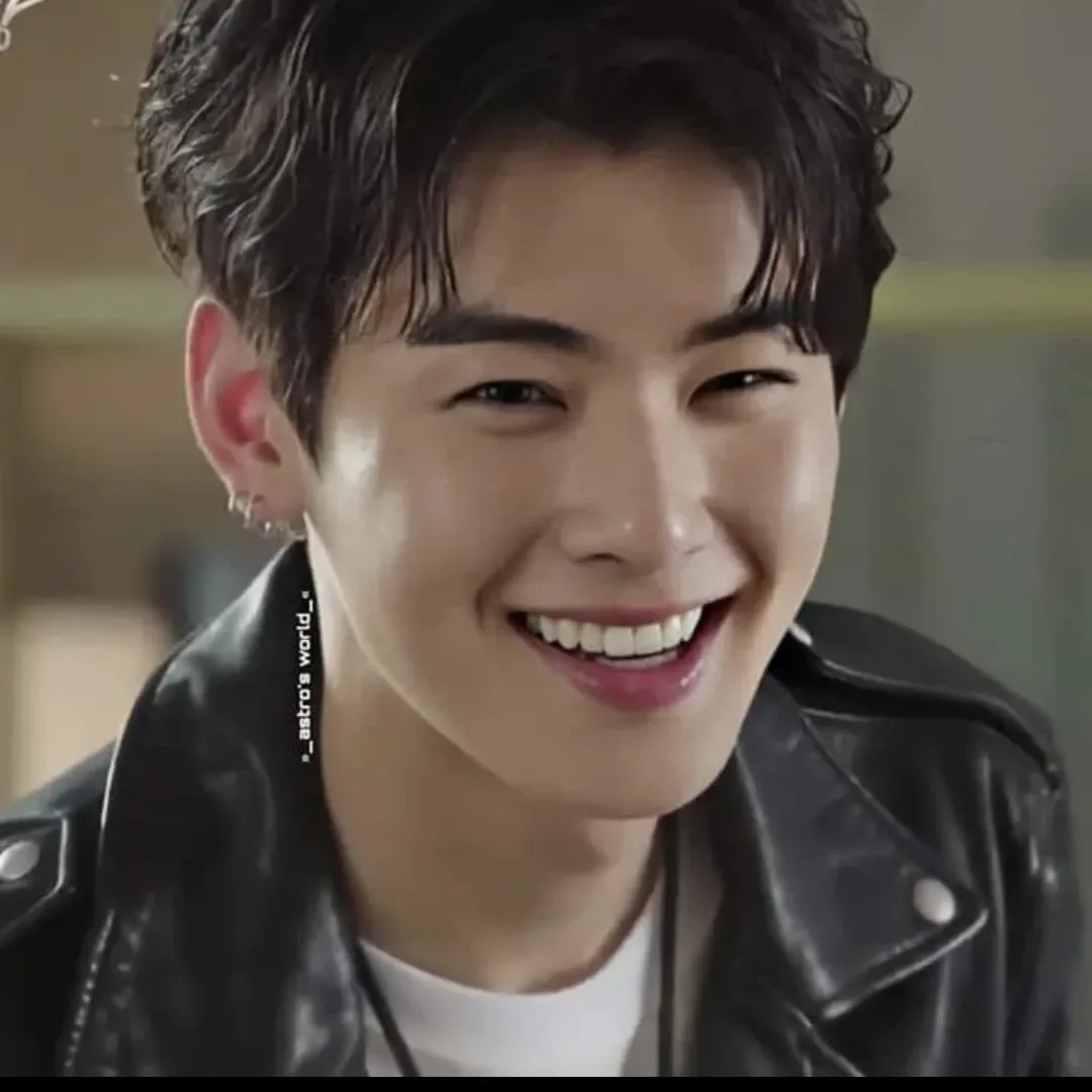 Latest photo of Eunwoo (ASTRO)