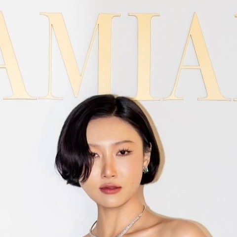 Recent activity shot of Hwasa (MAMAMOO)