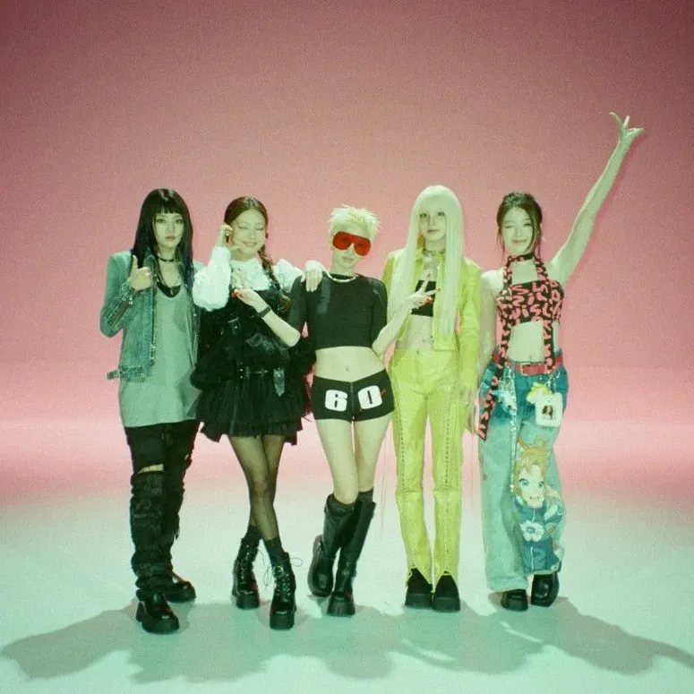 Behind-the-scenes cut of i-dle