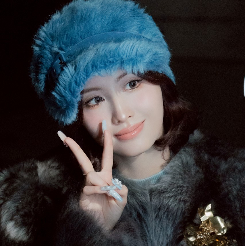 Foto terbaru Momo (TWICE)