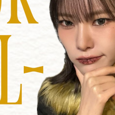 Behind-the-scenes cut of Monday (Weeekly)