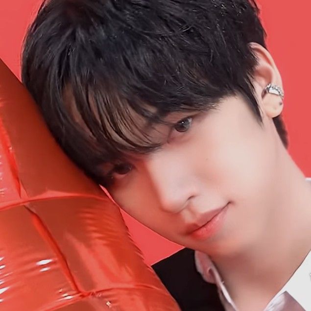 Recent activity shot of Hanjun (n.SSign)