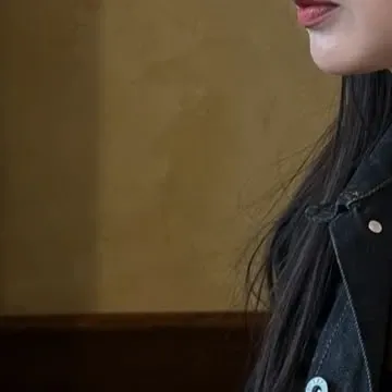 Recent activity shot of Jeong Yein (Lovelyz)