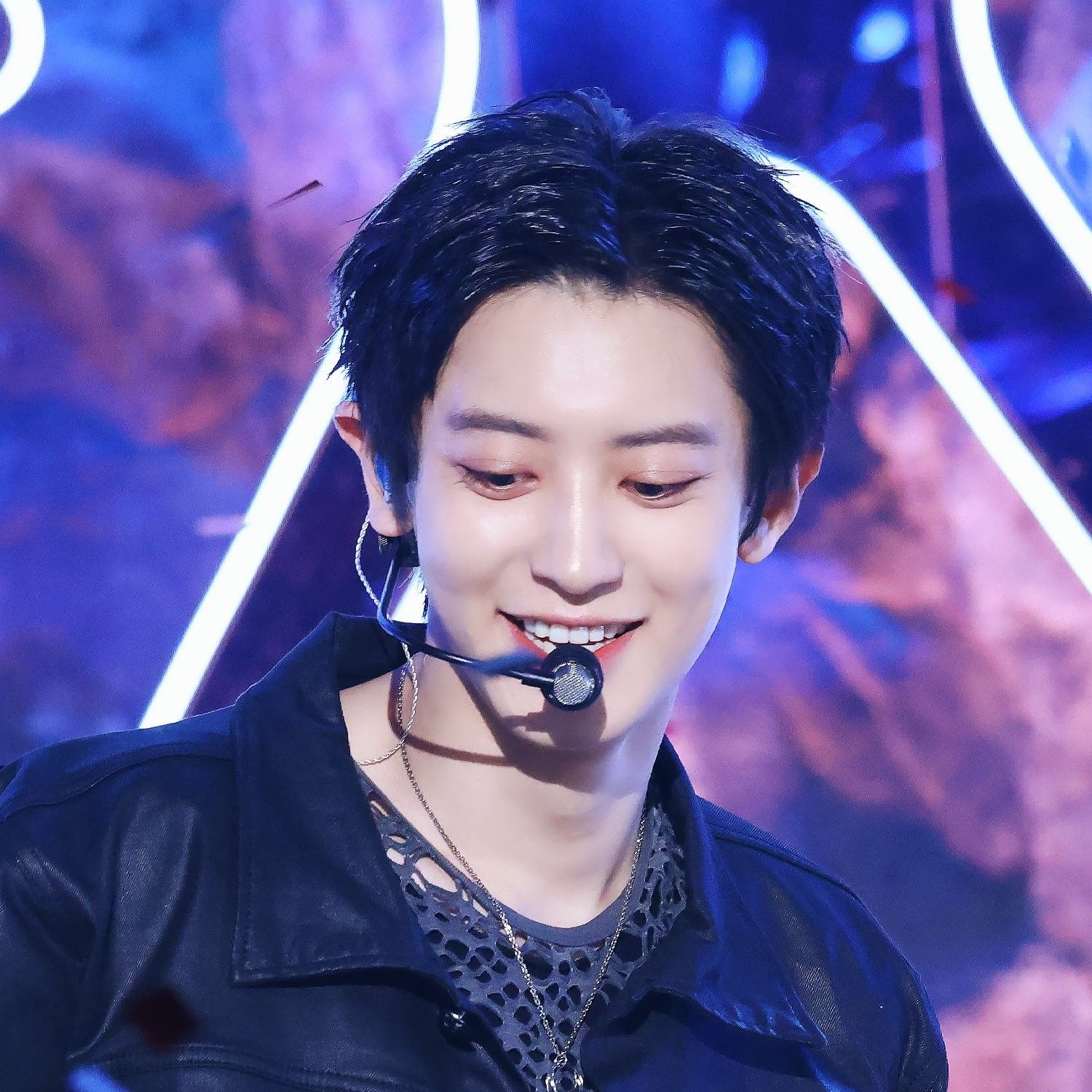 燦烈 (EXO)的最新照片