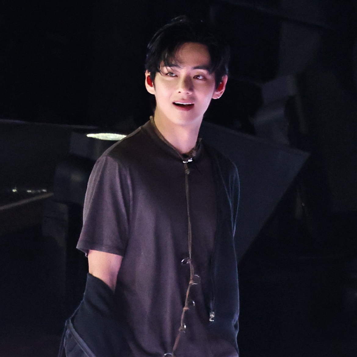 Foto terbaru V (BTS)