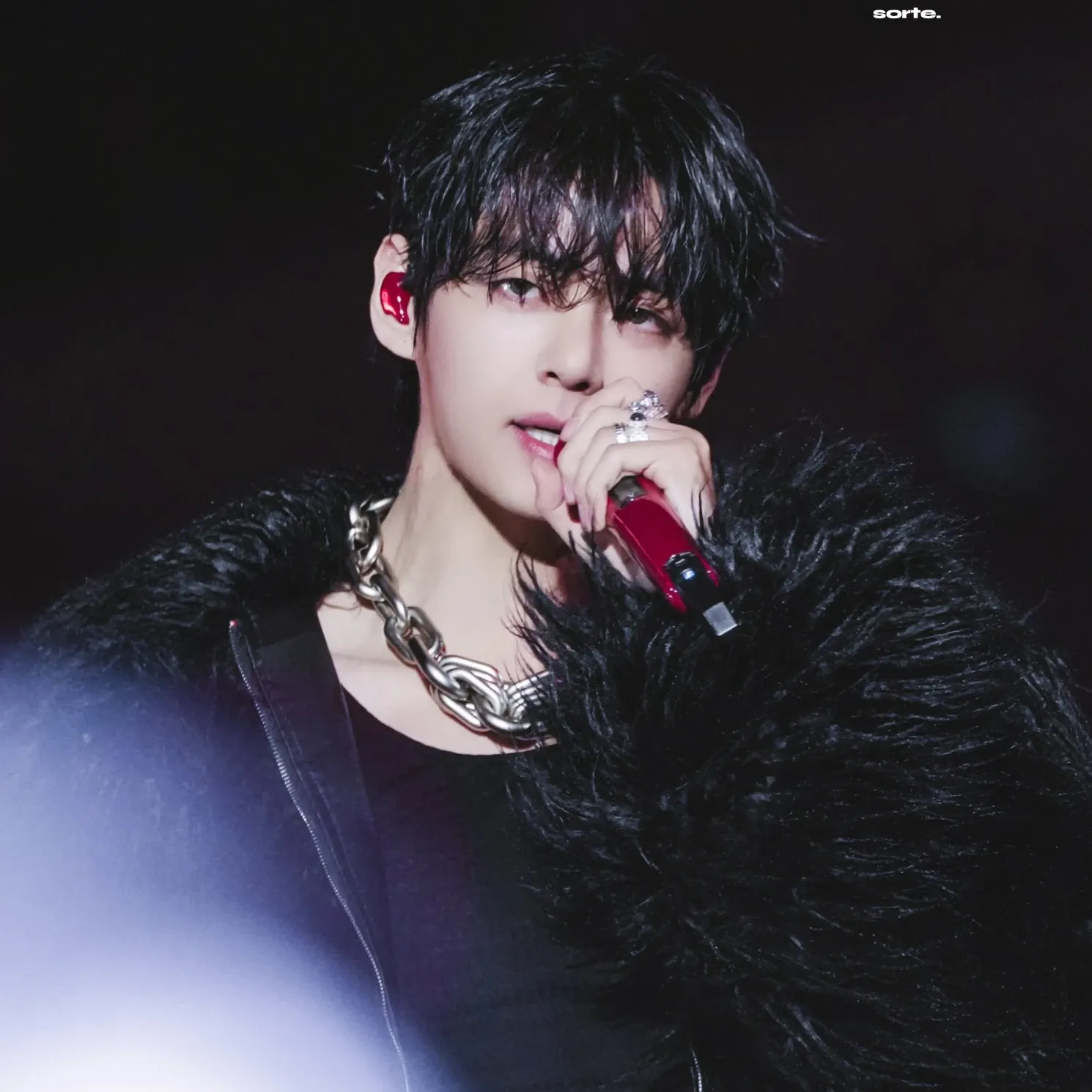 뷔 (방탄소년단) 최근 활동샷