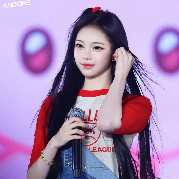 A moment captured by Ian (Hearts2Hearts)'s fan