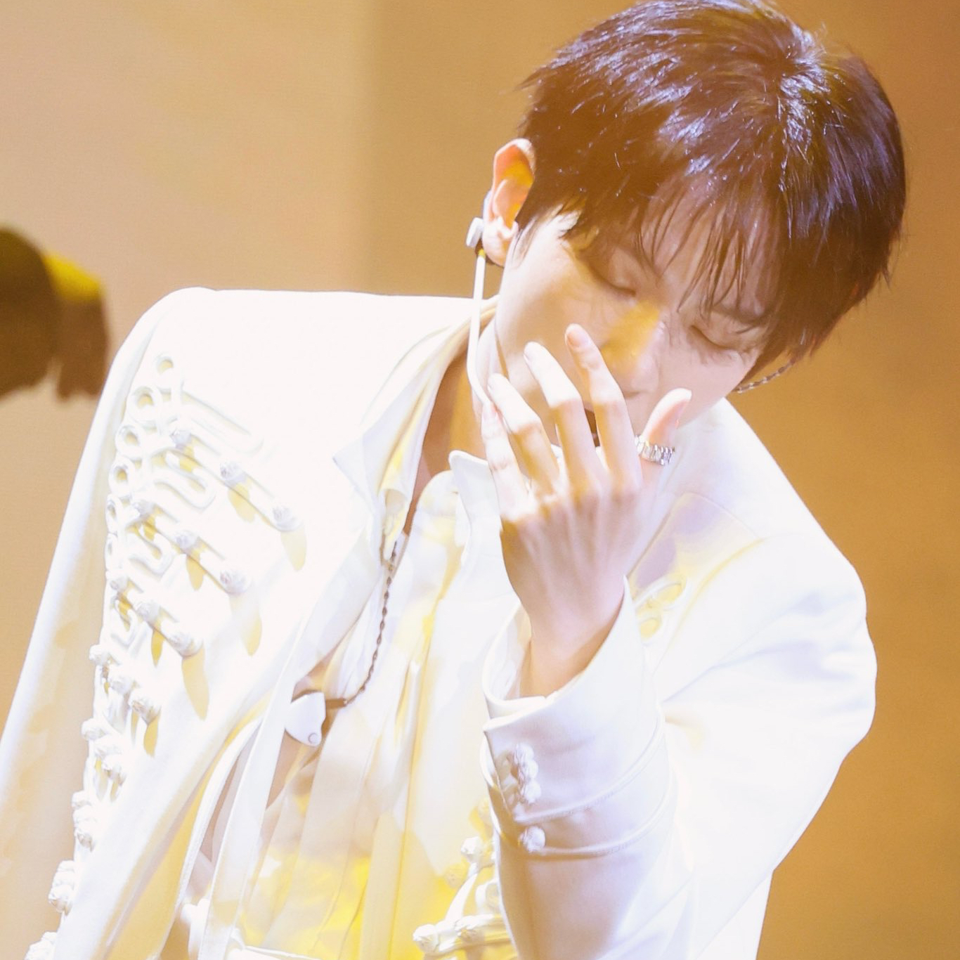 伯賢 (EXO)的幕後花絮