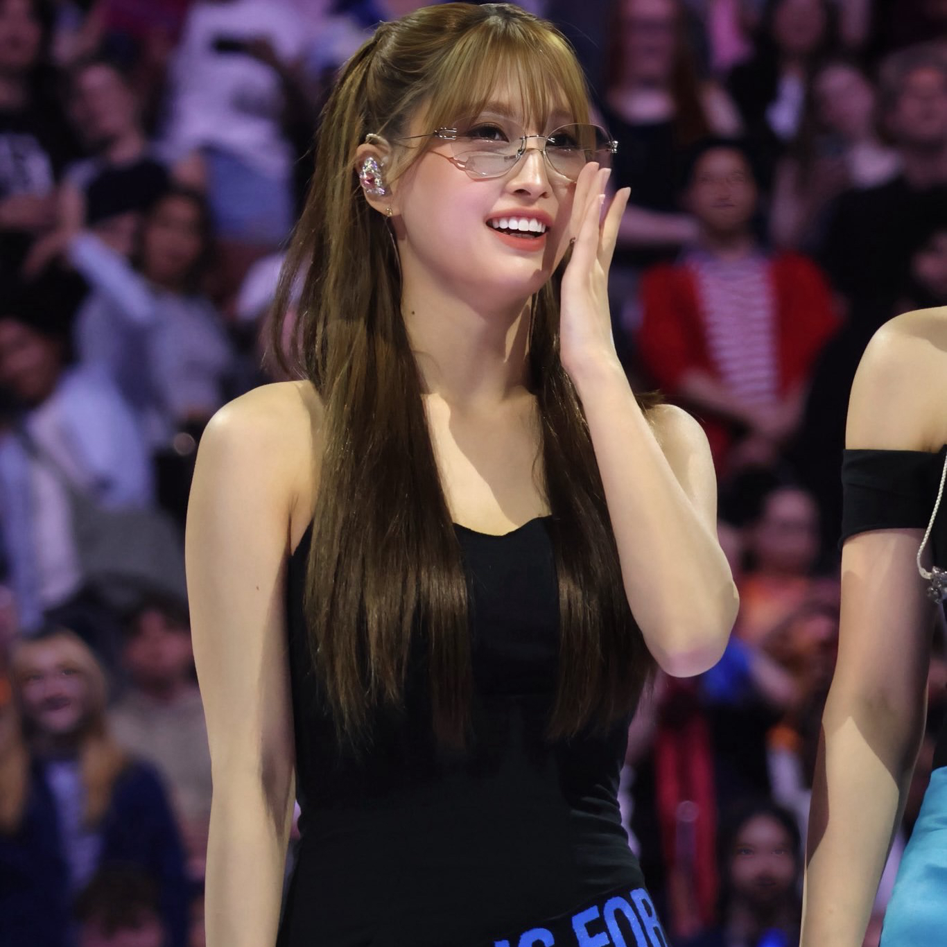 모모 (TWICE)의 비하인드 컷