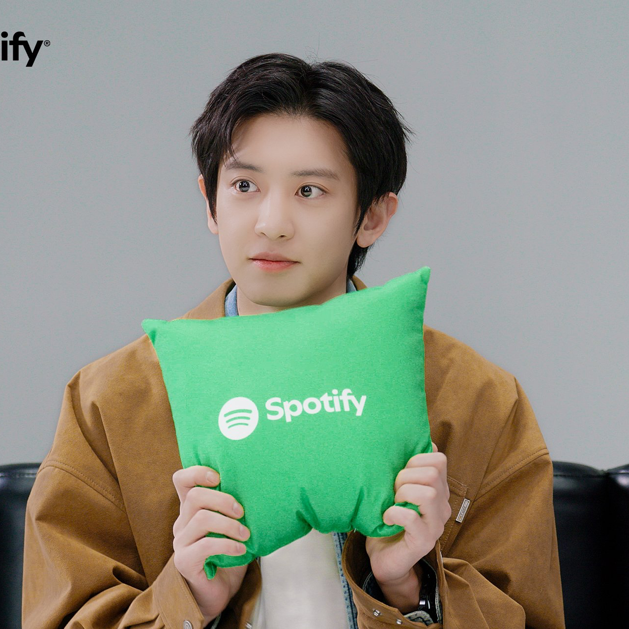 燦烈 (EXO)粉絲拍下的瞬間