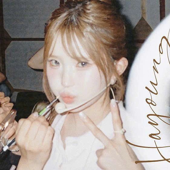 A moment captured by Song Hayoung (fromis_9)'s fan