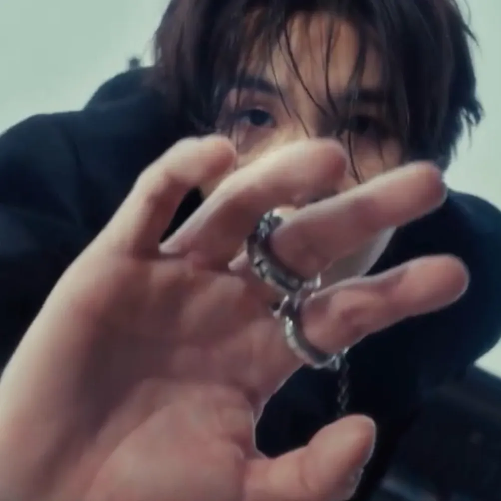 Behind-the-scenes cut of SUGA (BTS)