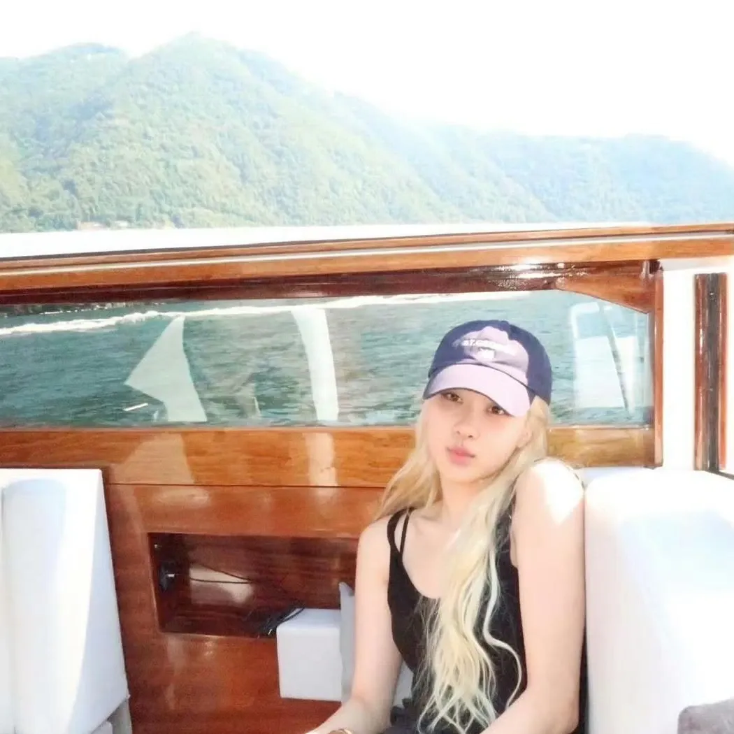 A moment captured by ROSÉ (BLACKPINK)'s fan