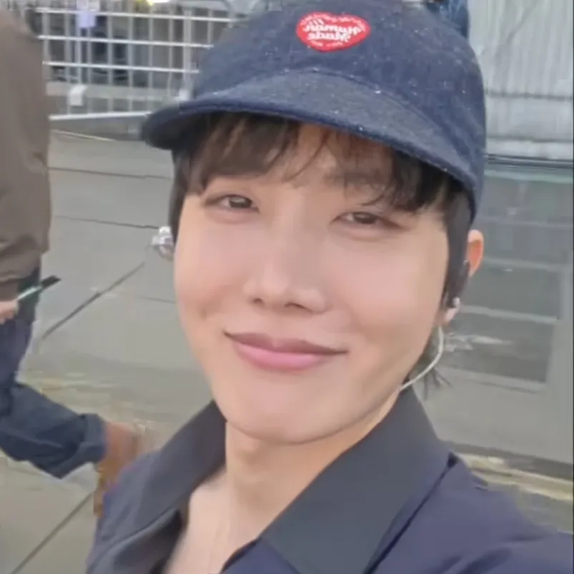 J-hope (防彈少年團)的最新照片