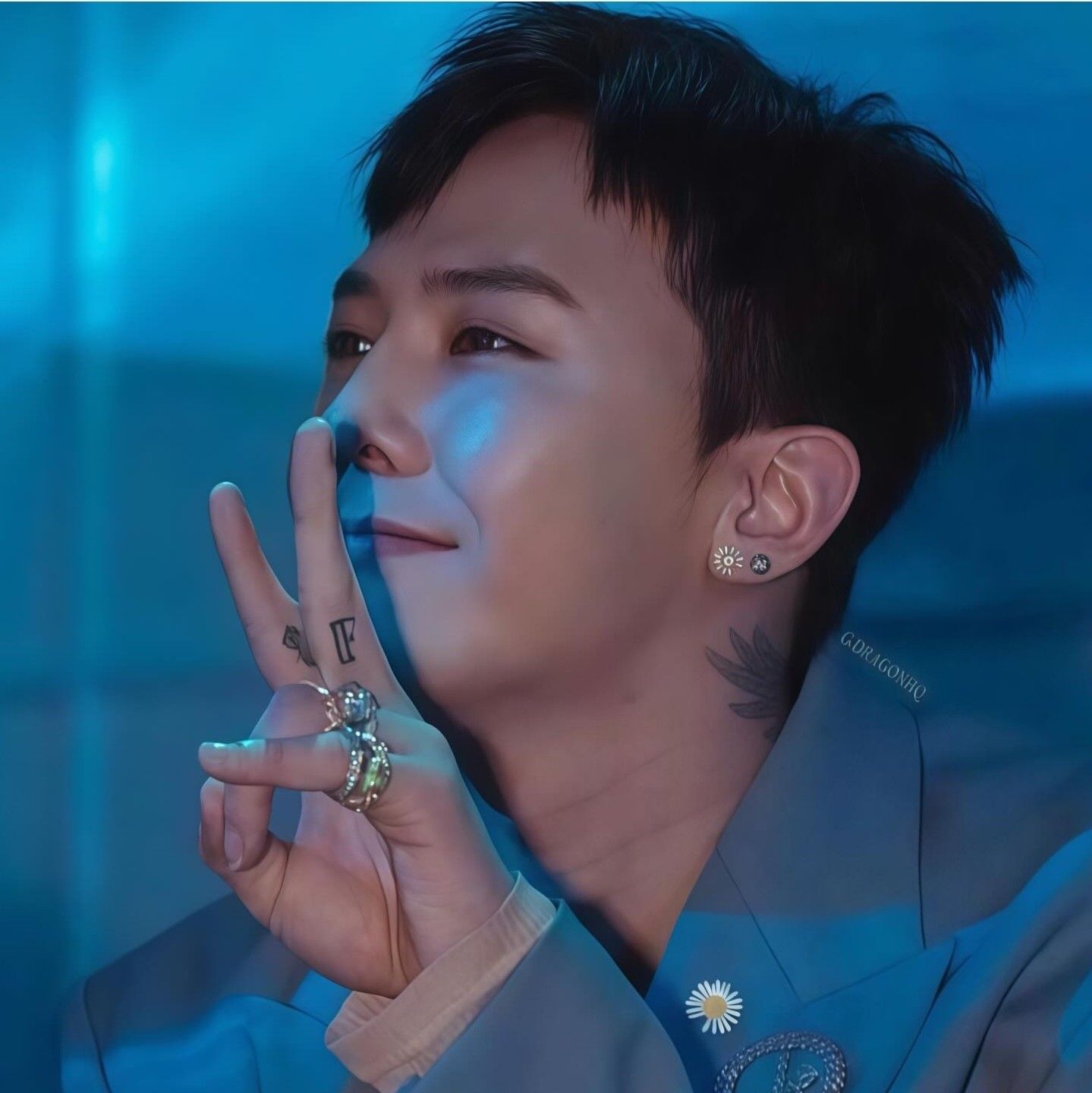 Trending idol content in the community