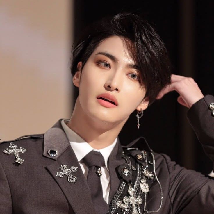 ATEEZ的最新照片