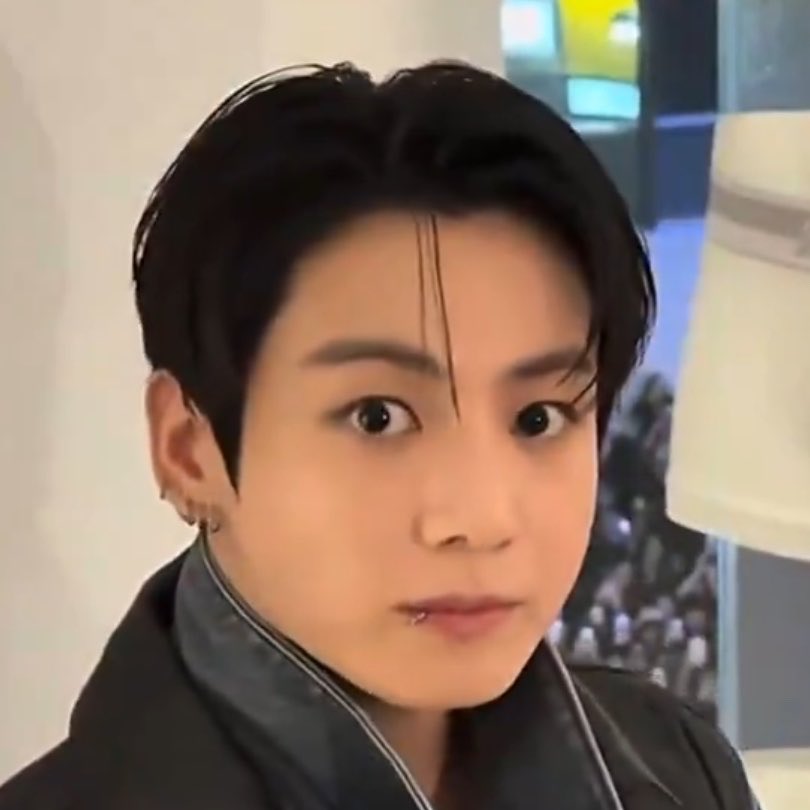 Momen yang diabadikan oleh penggemar Jungkook (BTS)