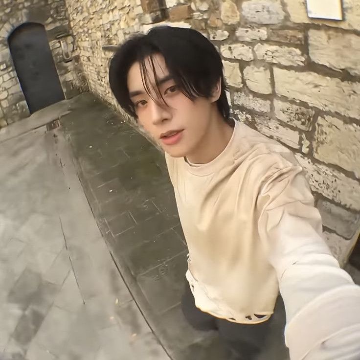 Latest photo of Jake (ENHYPEN)