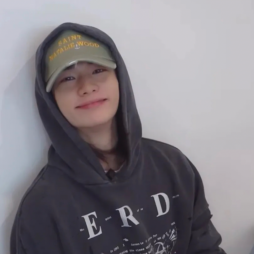 Behind-the-scenes cut of Hyunjin (Stray Kids)