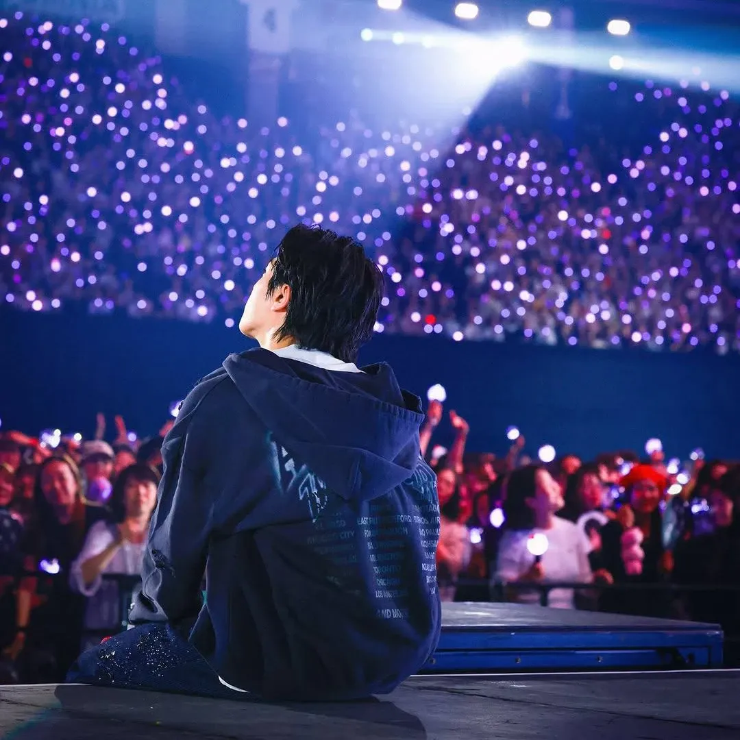 Foto aktivitas terbaru Jin (BTS)